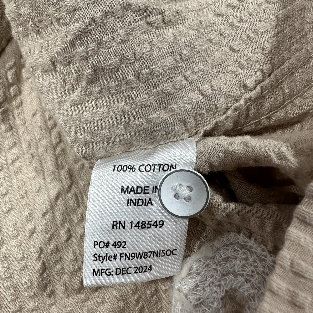 Free Planet Shirt Men's Medium Color Is Oxford Tan Seersucker NEW W/Tags - Picture 7 of 12
